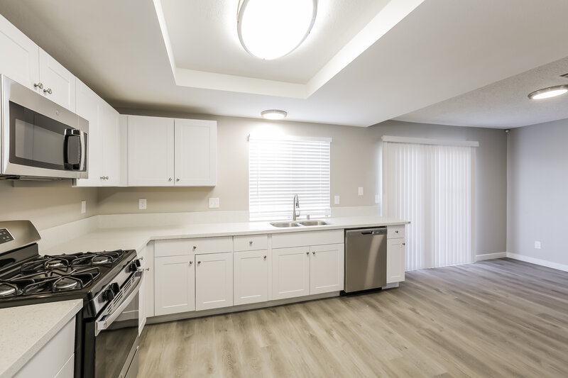 2,060/Mo, 5600 Shuttle Ct Las Vegas, NV 89103 Kitchen View 2