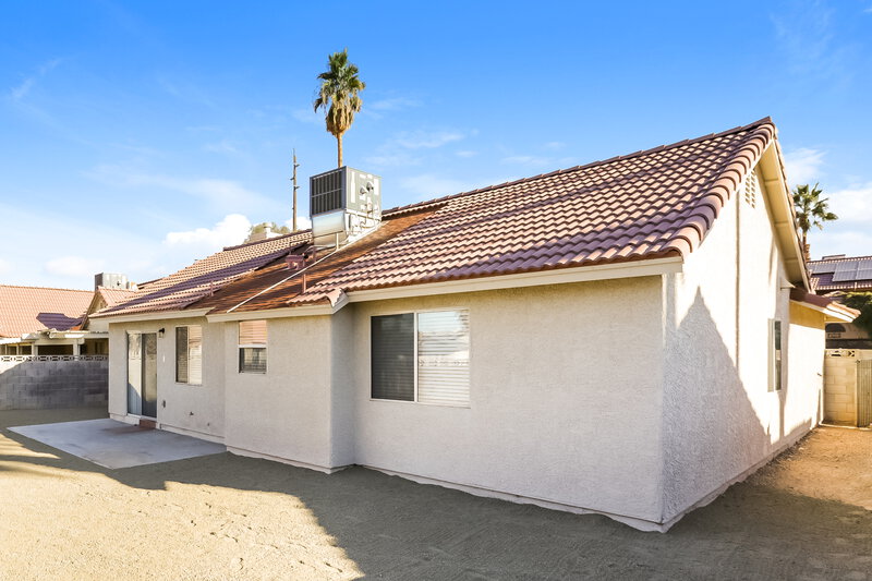2,060/Mo, 5600 Shuttle Ct Las Vegas, NV 89103 Rear View
