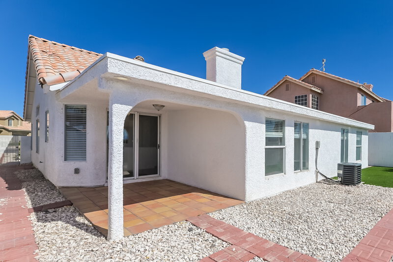 2,470/Mo, 801 Zinnia Cir Henderson, NV 89015 Rear View