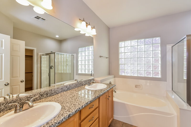 2,340/Mo, 7241 Fairwind Acres Pl Las Vegas, NV 89131 Main Bathroom View
