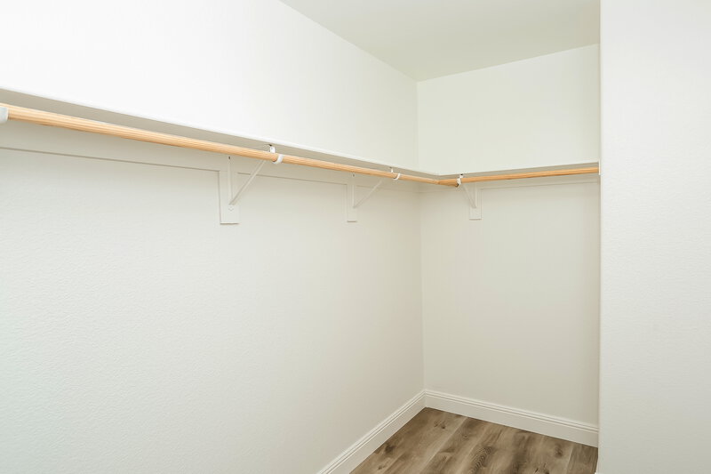 2,355/Mo, 10811 Cather Ave Las Vegas, NV 89166 Walk In Closet View