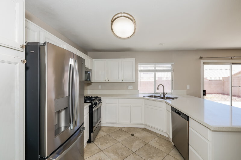 2,145/Mo, 4456 Wellsboro St Las Vegas, NV 89147 Kitchen View