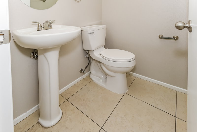 2,185/Mo, 8316 Freshwater Pearl Street Las Vegas, NV 89139 Bathroom View