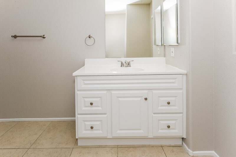 2,185/Mo, 8316 Freshwater Pearl Street Las Vegas, NV 89139 Bathroom View 2