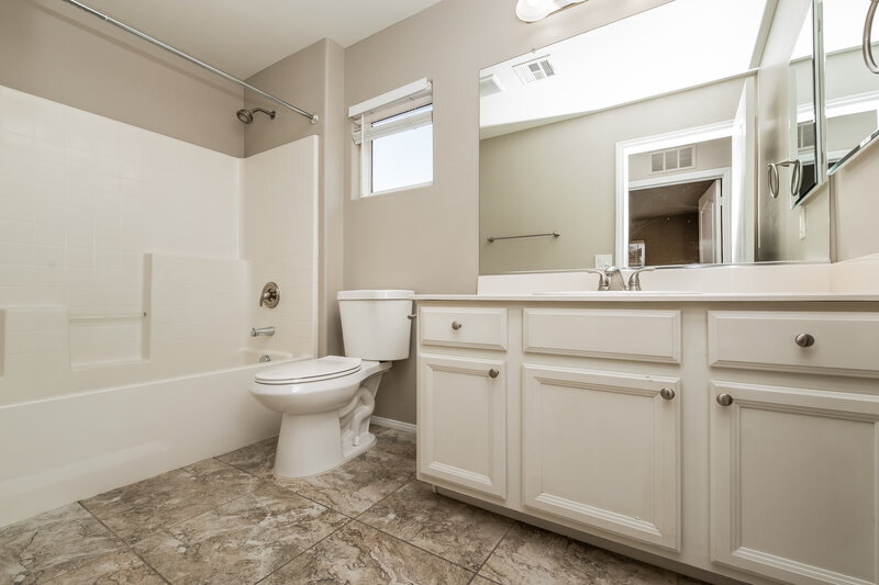 2,215/Mo, 7369 Puddle Duck St Las Vegas, NV 89166 Bathroom View