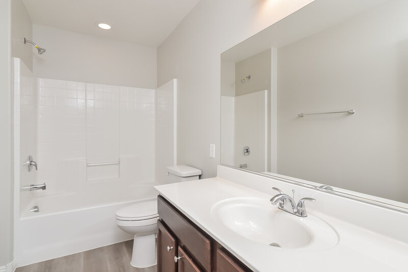 2,535/Mo, 8236 Nebula Cloud Ave Las Vegas, NV 89131 Bathroom View
