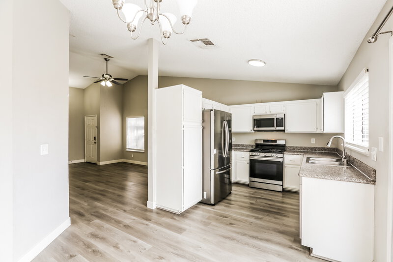 1,875/Mo, 4361 Faberge Ave Las Vegas, NV 89115 Kitchen View