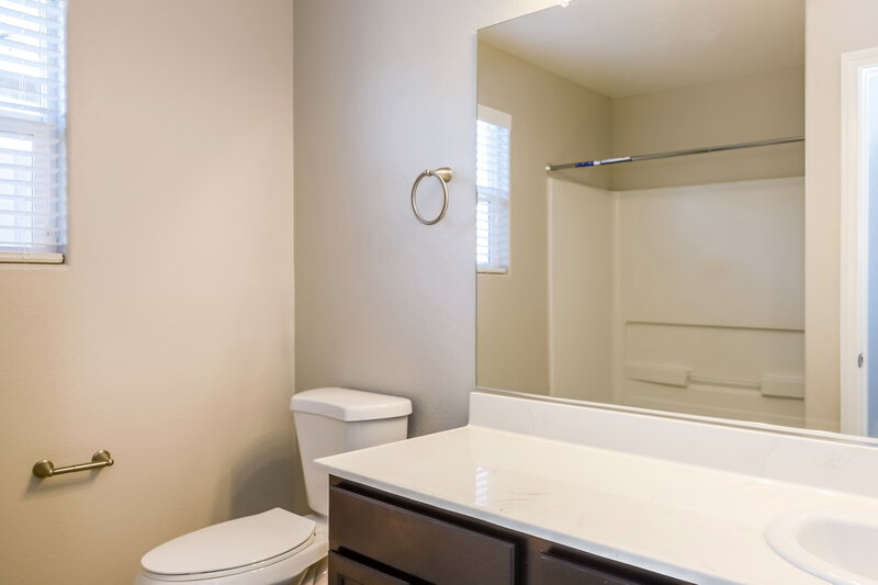 2,395/Mo, 9840 Dryden Ct Las Vegas, NV 89148 Bathroom View