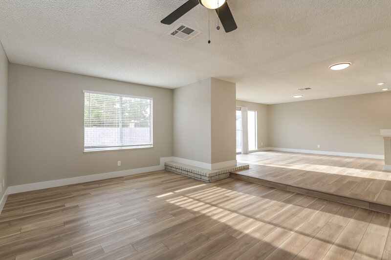 2,375/Mo, 832 Cherry Dr Henderson, NV 89002 Living Room View 2
