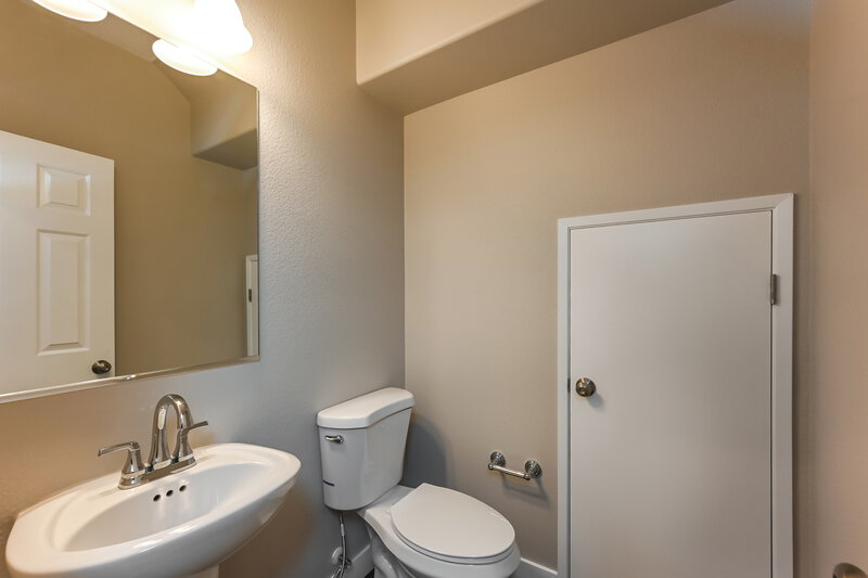 2,125/Mo, 10473 Asana St Las Vegas, NV 89178 Bathroom View