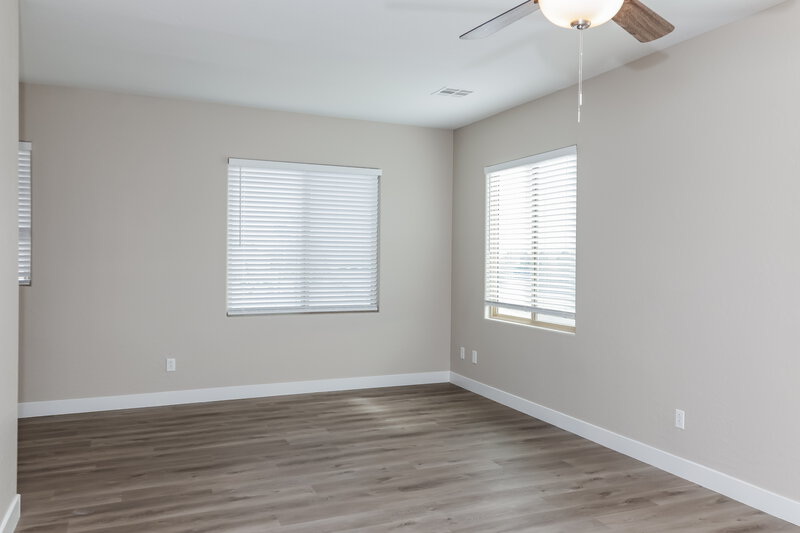 1,970/Mo, 5428 Funks Grove Ln Las Vegas, NV 89122 Main Bedroom View