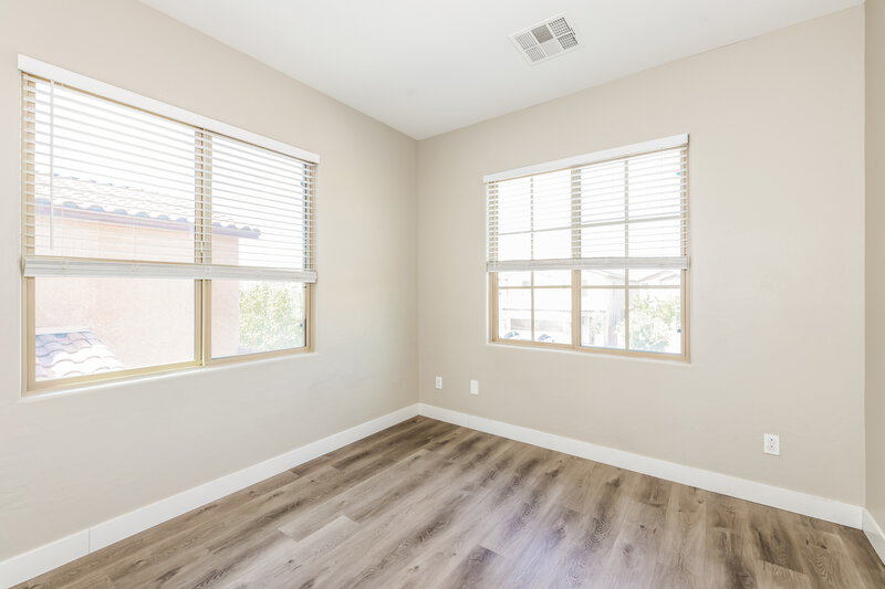 1,860/Mo, 5428 Funks Grove Ln Las Vegas, NV 89122 Bedroom View 2