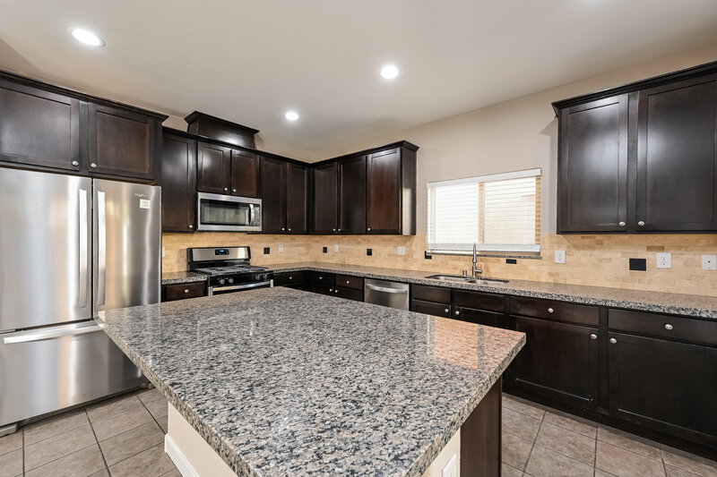 2,125/Mo, 7256 Coppertip Ave Las Vegas, NV 89179 Kitchen View