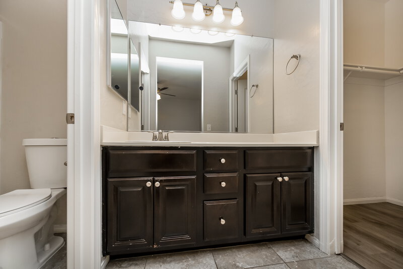 2,660/Mo, 7313 Monticello Mist St Las Vegas, NV 89166 Main Bathroom View 2