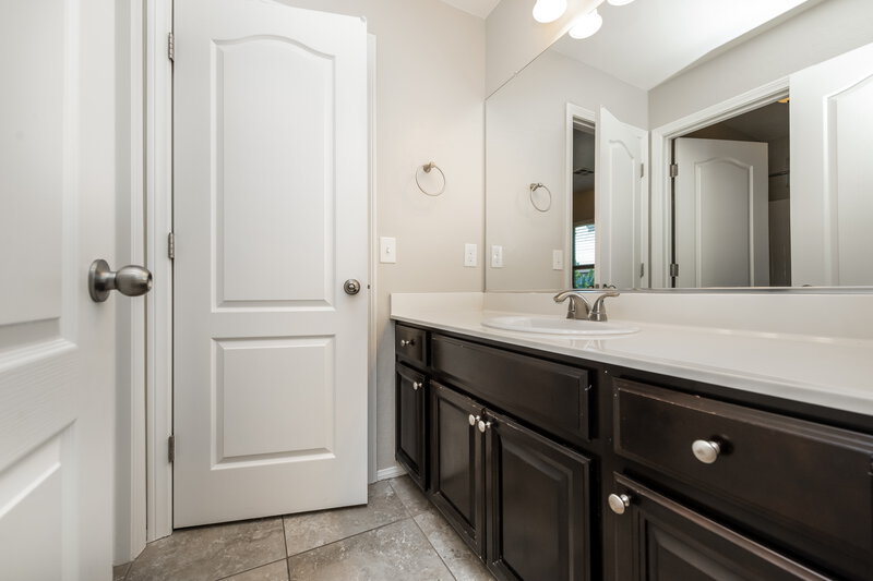2,660/Mo, 7313 Monticello Mist St Las Vegas, NV 89166 Bathroom View