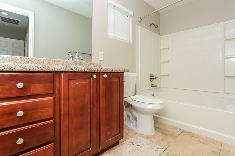 2,035/Mo, 8237 Harvest Spring Pl Las Vegas, NV 89143 Main Bathroom View