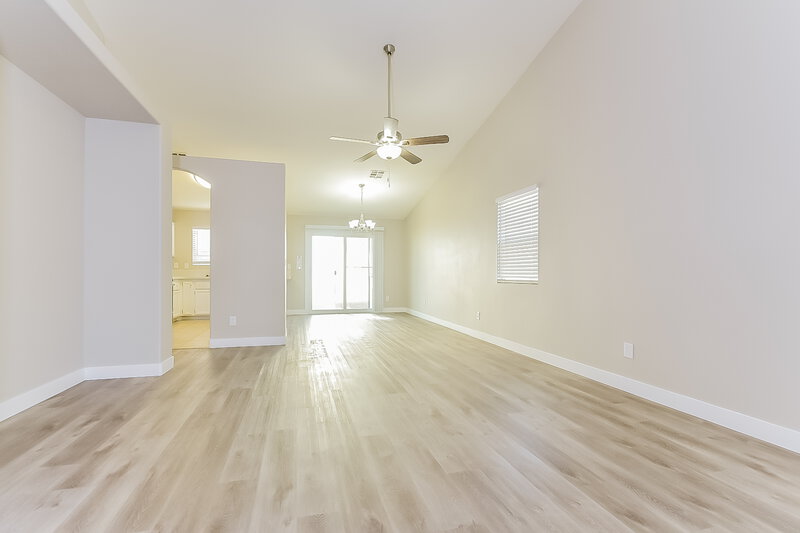 2,035/Mo, 3725 Ferrell St North Las Vegas, NV 89032 Living Room View