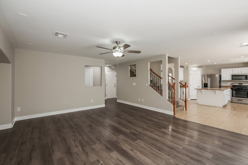 2,290/Mo, 425 Orchid Oasis Ave North Las Vegas, NV 89031 Family Room View 3