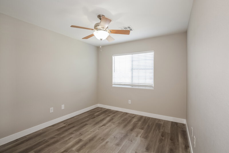 2,290/Mo, 425 Orchid Oasis Ave North Las Vegas, NV 89031 Bedroom View 2