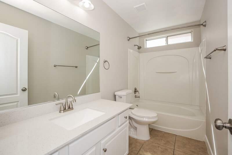 2,290/Mo, 425 Orchid Oasis Ave North Las Vegas, NV 89031 Bathroom View