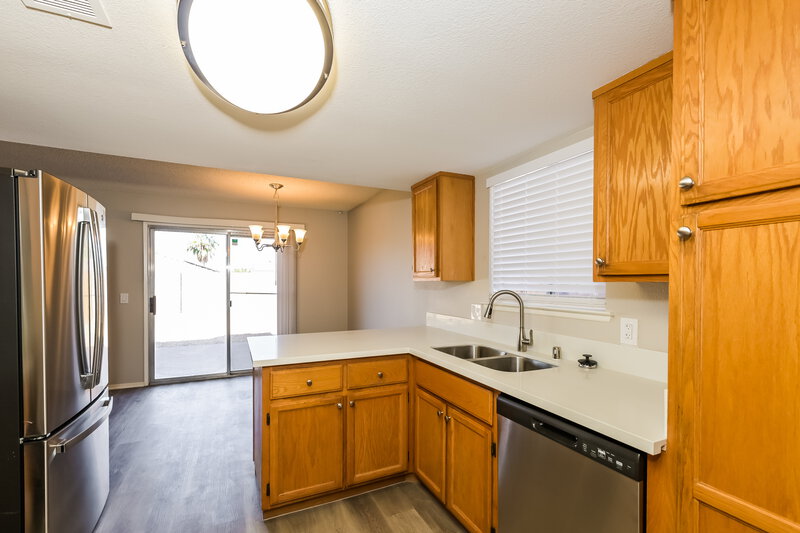 1,900/Mo, 607 Avon Ave Henderson, NV 89014 Kitchen View 2