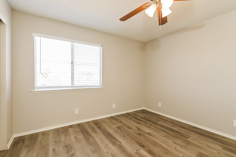 1,900/Mo, 607 Avon Ave Henderson, NV 89014 Bedroom View 3