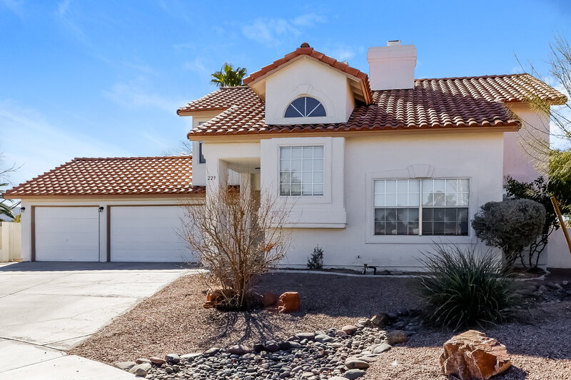 2,135/Mo, 229 Comanche Court Henderson, NV 89074 Front View
