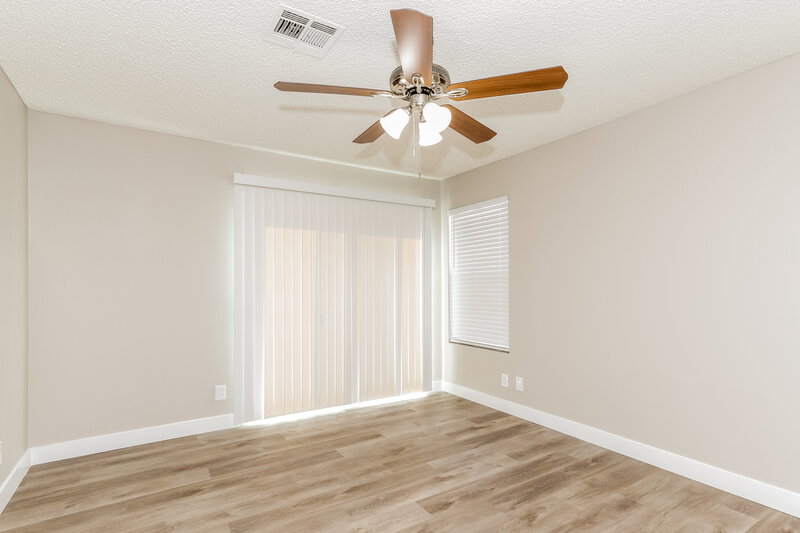 2,135/Mo, 229 Comanche Court Henderson, NV 89074 Main Bedroom View 2