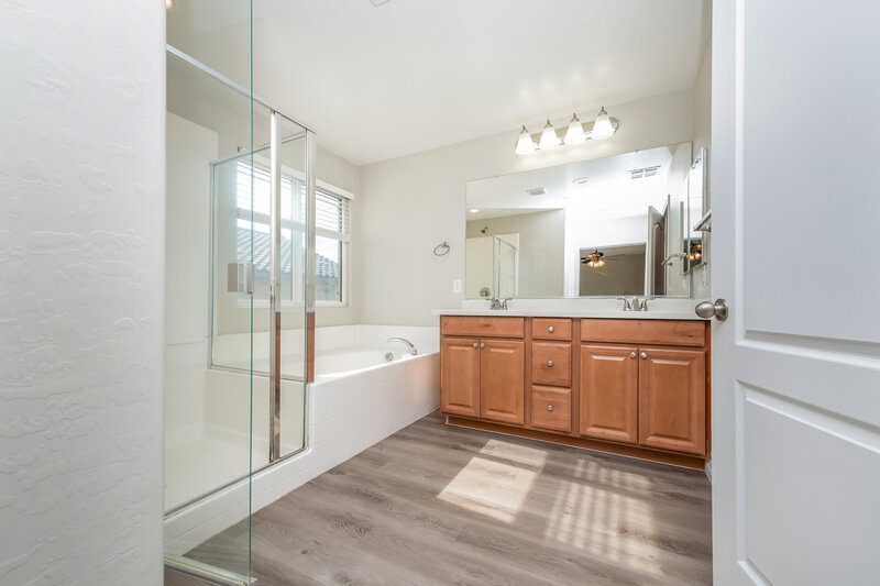 2,085/Mo, 4508 Harbison Canyon Ct Las Vegas, NV 89130 Main Bathroom View