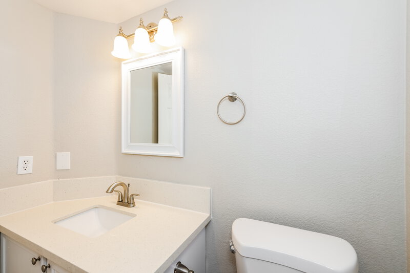 2,350/Mo, 104 Escada Ln Las Vegas, NV 89145 Main Bathroom View 2