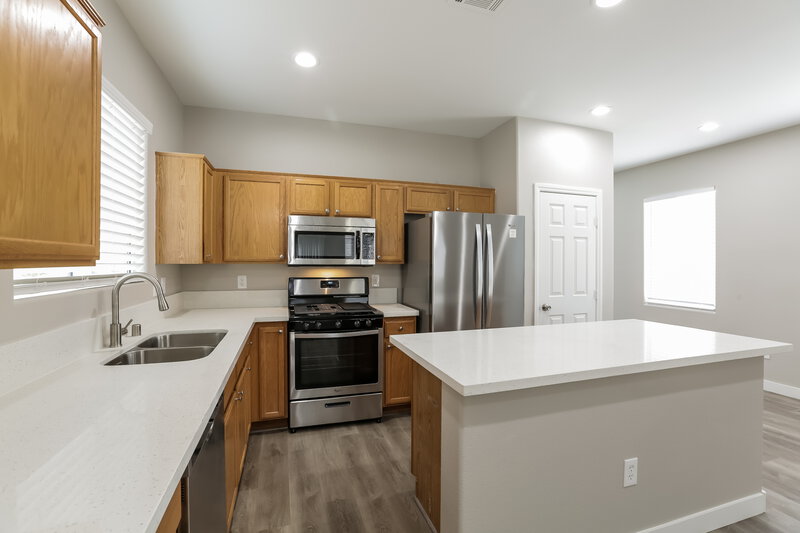2,415/Mo, 7881 Harp Tree St Las Vegas, NV 89139 Kitchen View 2