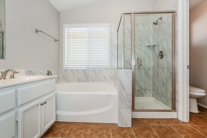 2,225/Mo, 2178 Polynesia Cir Henderson, NV 89074 Main Bathroom View 2