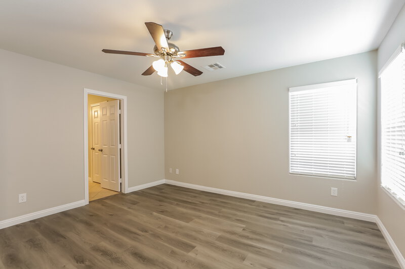 2,055/Mo, 10186 Glen Aire Ave Las Vegas, NV 89148 Main Bedroom View 2