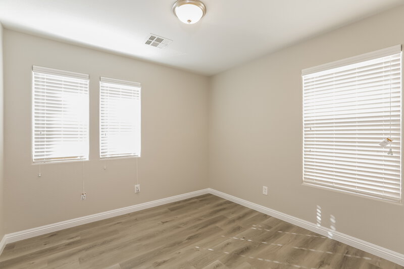 2,055/Mo, 10186 Glen Aire Ave Las Vegas, NV 89148 Bedroom View 2