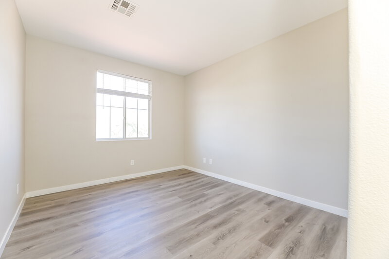 2,360/Mo, 3917 Irvin Ave Las Vegas, NV 89141 Bedroom View