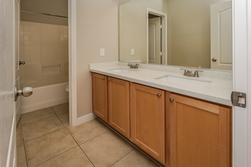 3,310/Mo, 3917 Irvin Ave Las Vegas, NV 89141 Bathroom View