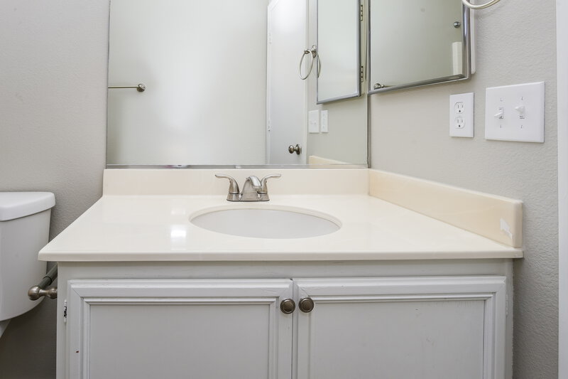 2,120/Mo, 3376 Palio Ave Las Vegas, NV 89141 Bathroom View