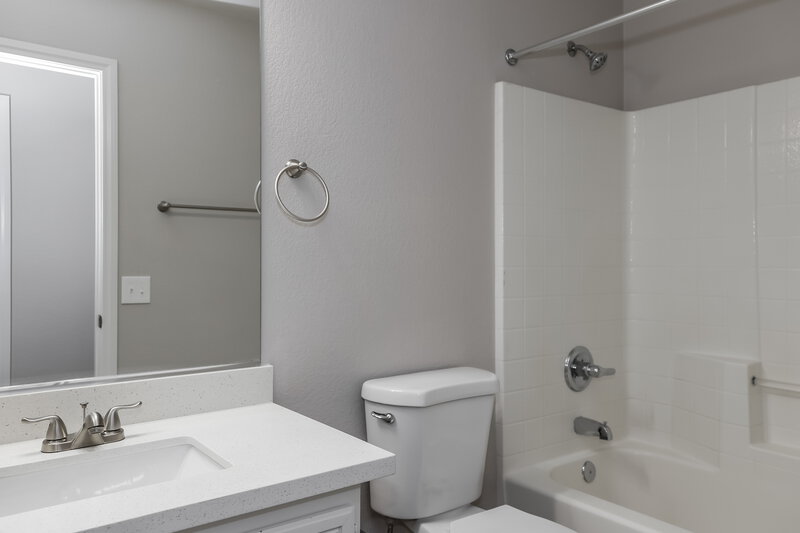 2,350/Mo, 1045 Amber Gate St Henderson, NV 89002 Bathroom View