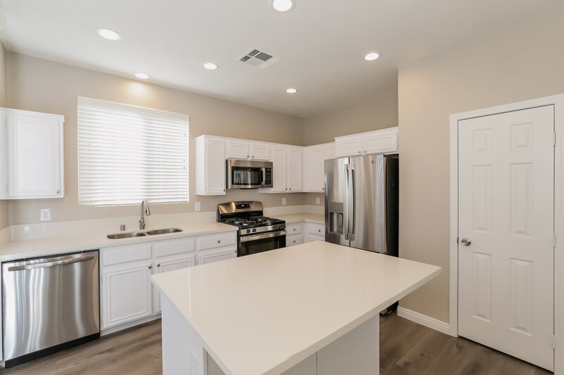 3,510/Mo, 1004 Siena Hills Ln Las Vegas, NV 89144 Kitchen View