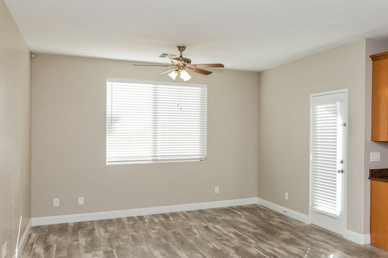 2,115/Mo, 7501 Perla del Mar Ave Las Vegas, NV 89179 Dining Room View