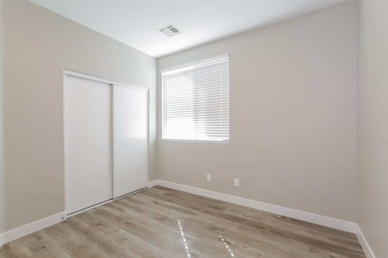 2,215/Mo, 7532 Port Orchard Ave Las Vegas, NV 89113 Bedroom View 3