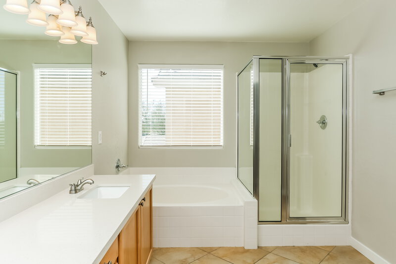 3,220/Mo, 8320 Celina Hills St Las Vegas, NV 89131 Main Bathroom View
