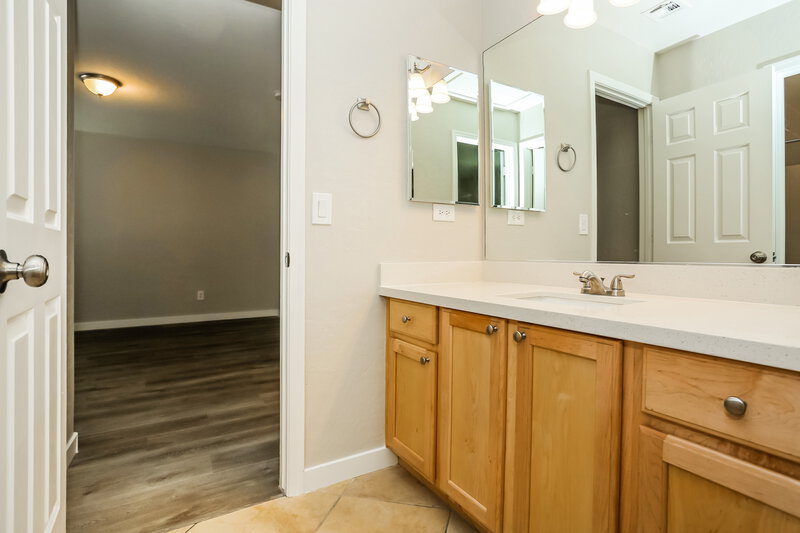 3,220/Mo, 8320 Celina Hills St Las Vegas, NV 89131 Bathroom View