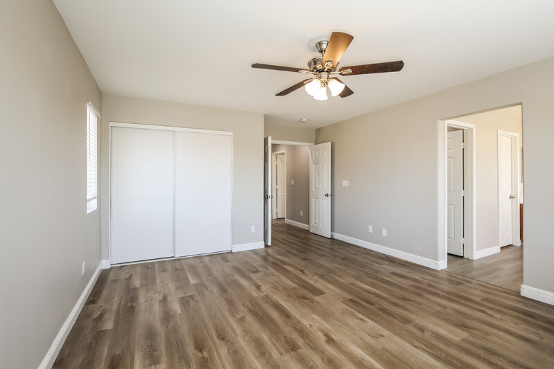 2,170/Mo, 6347 Blushing Willow St North Las Vegas, NV 89081 Main Bedroom View 2