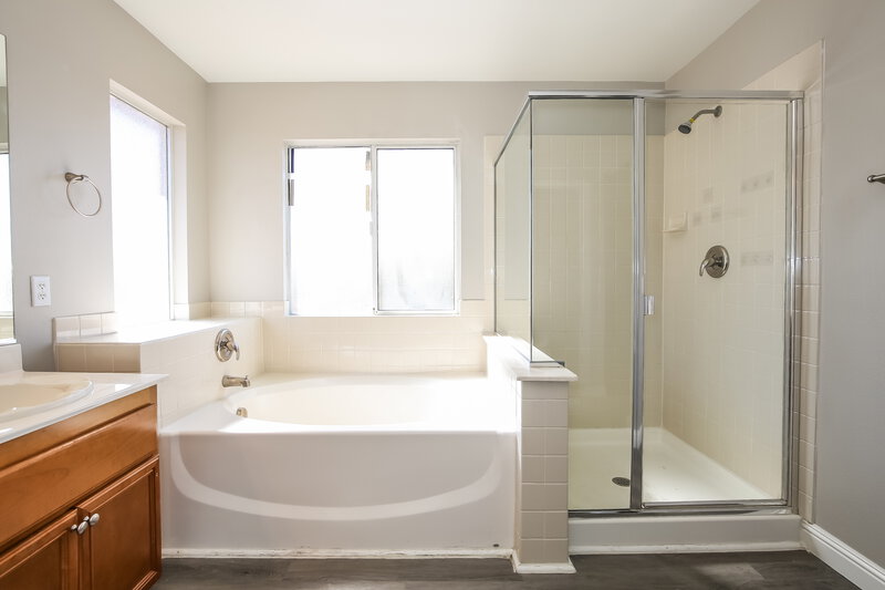 2,170/Mo, 6347 Blushing Willow St North Las Vegas, NV 89081 Bathroom View