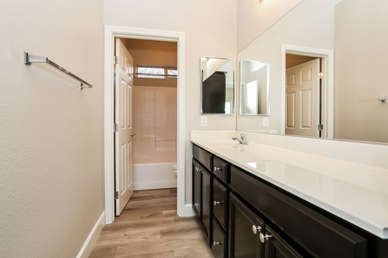 2,600/Mo, 8016 Central Railroad Ct Las Vegas, NV 89131 Bathroom View