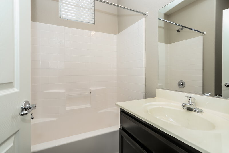 2,600/Mo, 8016 Central Railroad Ct Las Vegas, NV 89131 Bathroom View 2
