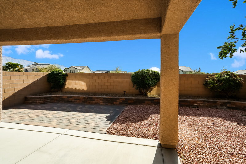 2,600/Mo, 8016 Central Railroad Ct Las Vegas, NV 89131 Backyard View
