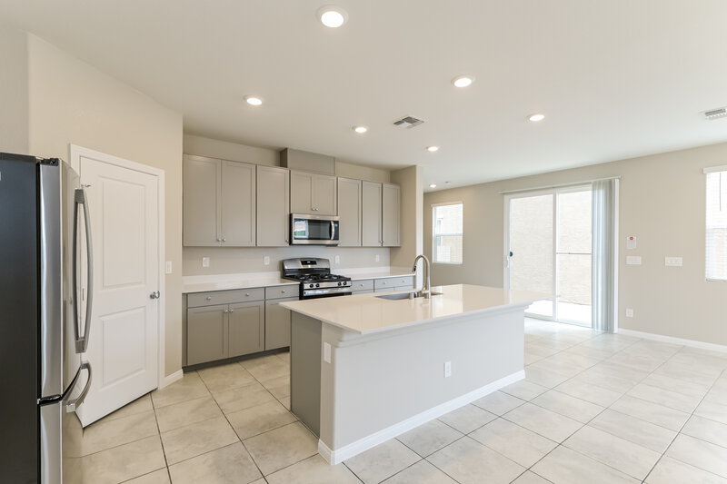 2,815/Mo, 2938 Saltillo Ln Las Vegas, NV 89121 Kitchen View