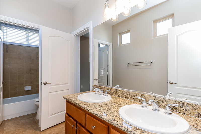 4,330/Mo, 537 Copper View St Henderson, NV 89052 Bathroom View